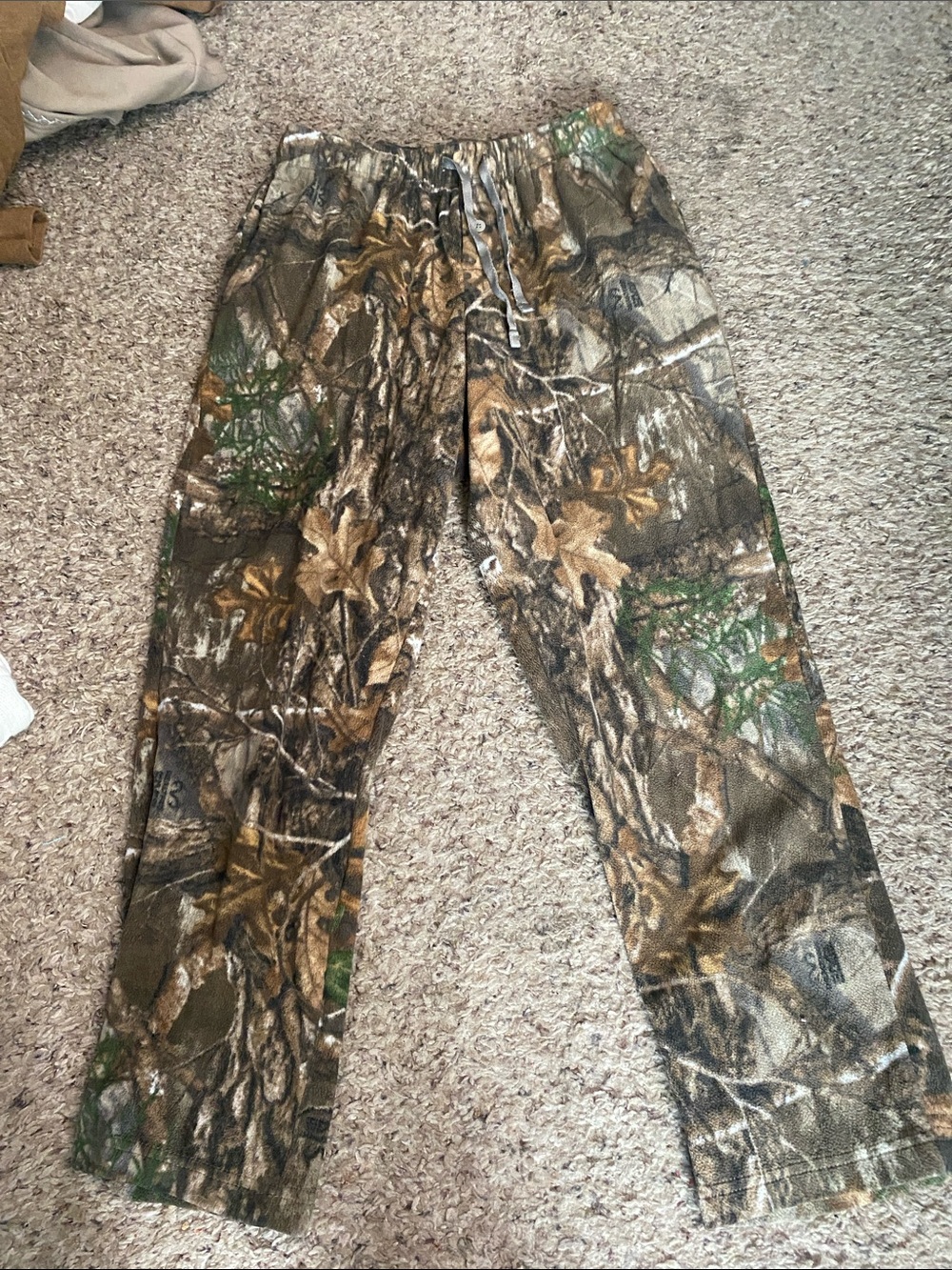 Realtree Men's Camouflage Joggers in Brown and Green